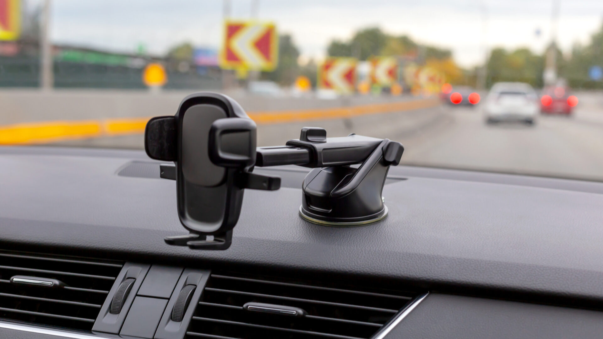 Featured Image for the post, "Best Smartphone Car Mounts: 2023 Edition".